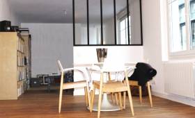 séjour avec parquet massif rénové