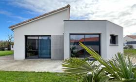 Nouvelle extension de maison à toit plat - La Romagne 49