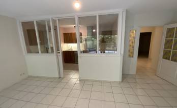 Cuisine avec cloison La Maison Des Travaux Ales