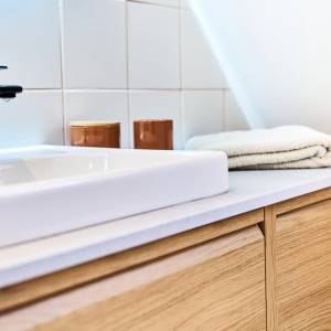 Meuble vasque en chêne 120 cm – projet salle de bains Marie Gautier Bédée