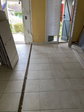  Ancien revêtement de sol en carrelage avec ouverture de cloison - Montauban 82000
