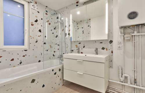 Carrelage aspect parquet à Levallois (92300)