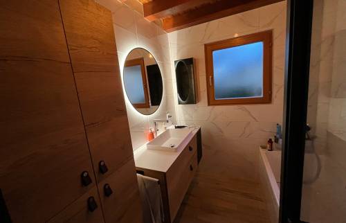 Salle de bain moderne La Rivière-Drugeon