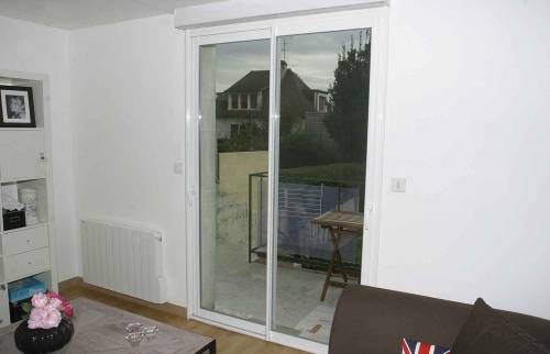 Pose d'une baie vitrée dans le Calvados