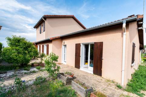 Surélévation de toiture en ossature bois, Lissieu (69380)