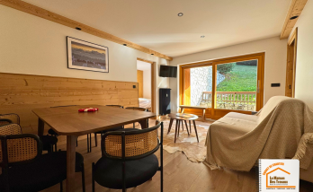 aménagement chambre appartement montagne, tête de lit sur mesure, rangements intégrés Méribel, chambre avec lits superposés, décoration chambre montagne