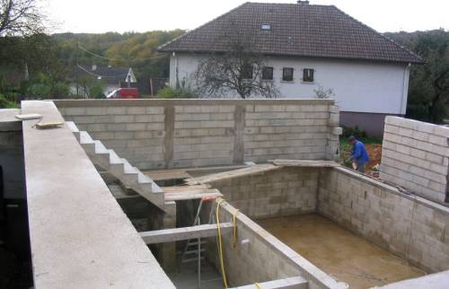 Construction piscine couverte