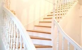 Installation d'un nouvel escalier