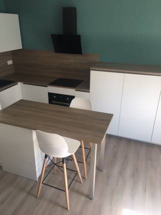 Nouvelle cuisine équipée avec sa table ilot - Nantes 44