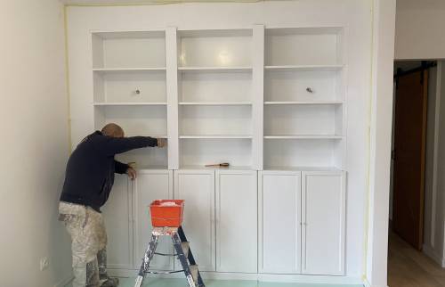 Finition et application peinture au même coloris que les murs 