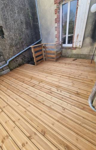 Vue de l'autre côté avec escalier 