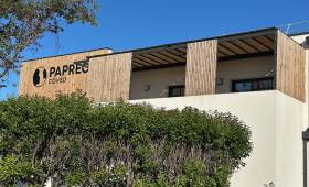 Terrasse d'entreprise rénovée La Maison Des Travaux Nîmes