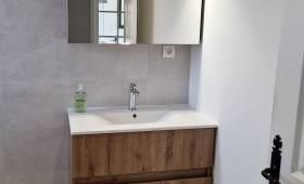 Meuble vasque, miroir, salle de bain à Hésingue