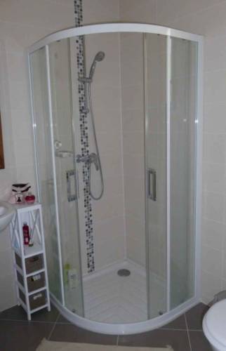 Douche 1/4 de rond