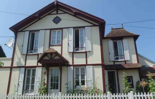 Rénovation de façade d'une maison en bord de mer dans le Calvados