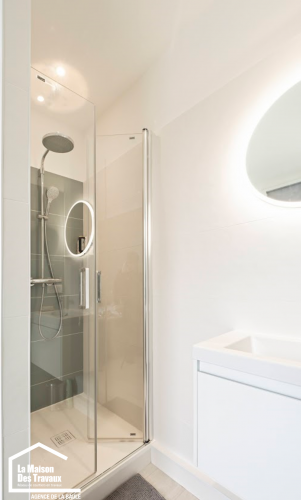 Salle de bain dans la suite parentale