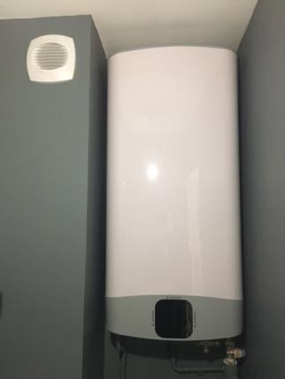 ballon d'eau chaude ECS extra-plat dans un appartement rénové - Nantes 44