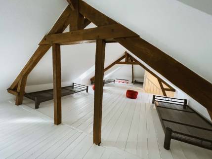 Dortoir sous comble (Gonneville-sur-Mer 14510)