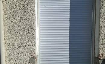 Transformation d’une fenêtre en porte-fenêtre avec volet roulant près de Troyes volet roulant