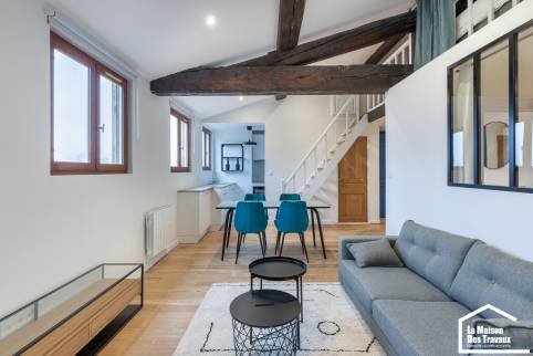 Rénovation complète d'un appartement du Vieux Lyon pour une colocation étudiante en meublé, camaieu de bleus