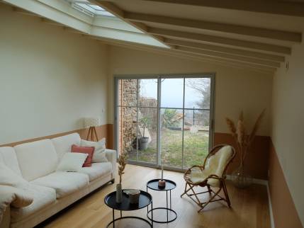 Limonest (69760) : un nouveau salon crée de plain pied avec vue sur les monts d'or !