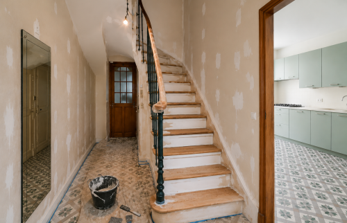 Transformation d'une cage d'escalier à Évron (53150)