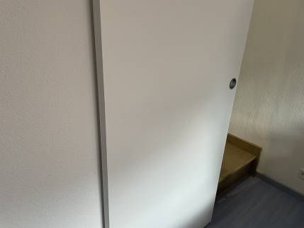 Départ du nouvel escalier avec porte coulissante (Cabourg 14390)