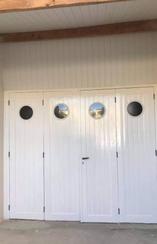 Entrée de garage propre et épurée