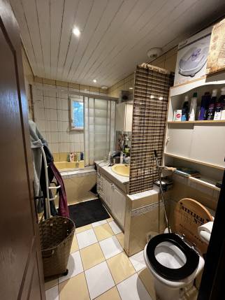 Salle de bain avant