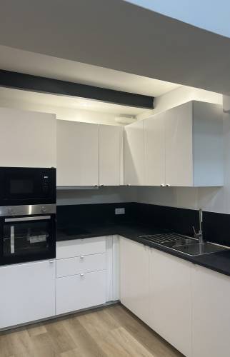 Cuisine après rénovation appartement prête pour location