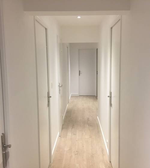 Pose d'un parquet au sol