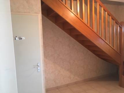 Espace sous l'escalier avant aménagement de placard - Nantes 44