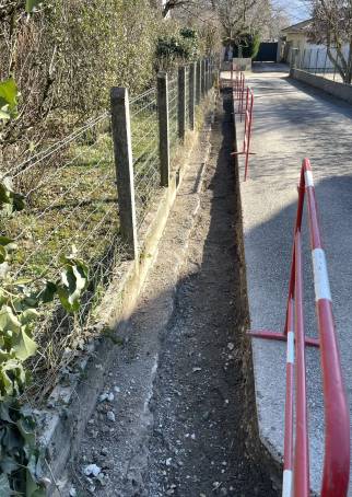 tranchée pour permettre le passage de fourreaux