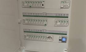 Installation d'un tableau électrique à 3 rangées lors d'une mise aux normes - Viriville 38980
