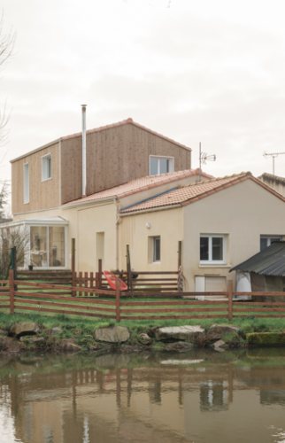 Surélévation de maison à Vertou pour créer un espace nuit (44120) - vue extérieur
