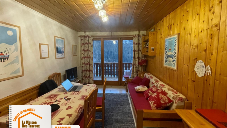 Cuisine moderne studio, Salle de bain rénovée, Salon rénové studio, Studio avec nouvelles fenêtres, Sols refaits studio, Éclairage moderne studio,