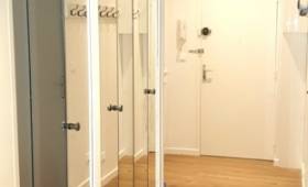 Dressing sur mesure avec porte miroirs pliantes en façade appartement de Meaux (77100)