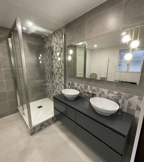Rénovation salle de bain - douche et double vasque 