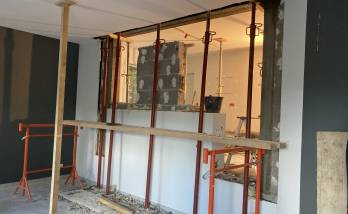Travaux d'ouverture dans un mur porteur : étaiement et démolition (villa à Saint Germain au Mont D'Or- 69650)