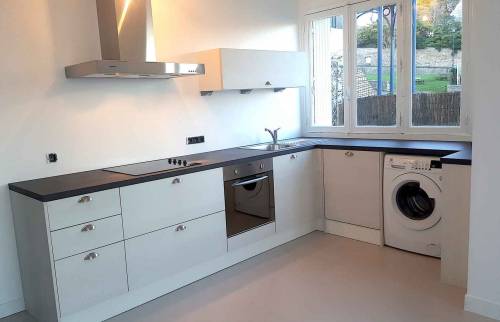 Rénovation appartement Saint-Lunaire (espace cuisine - crédence en attente de pose)