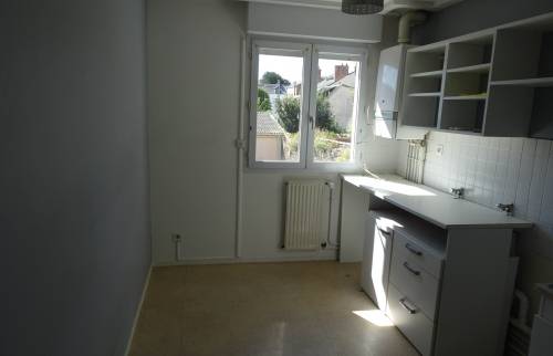 Cuisine en pavillon avant rénovation à Pontoise (956)