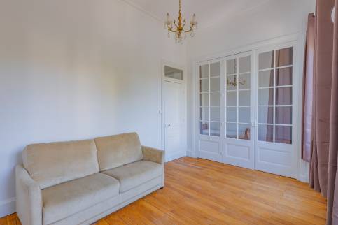 Lyon (Plateau de la Croix Rousse) : isolation des murs pour améliorer le DPE d'un appartement destiné à la location