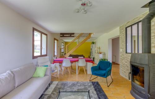 Vue d'ensemble de la nouvelle pièce de vie 