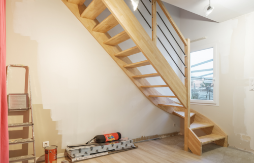 Surélévation de 50m² d'une maison à Basse-Goulaine - escalier
