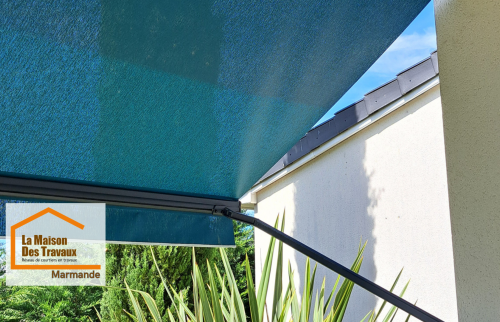 Détail d’un store extérieur sur mesure posé à Brax protection solaire efficace et confort thermique pour une terrasse exposée