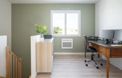 Surélévation d'une maison en ossature bois de 30 m² aux Sorinières- bureau