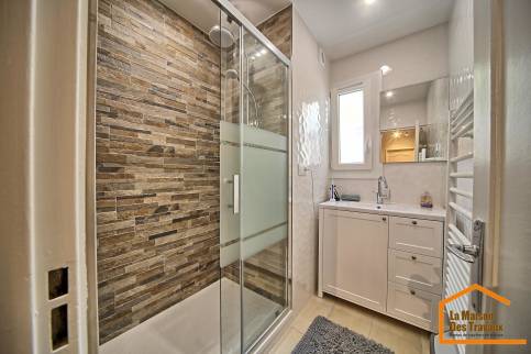 Salle de bain après rénovation (Brunoy 91800)