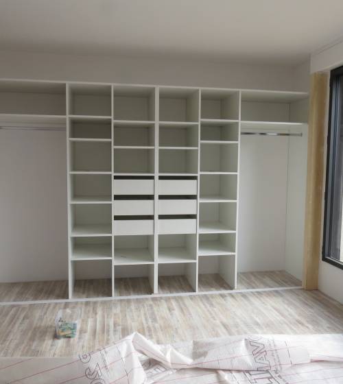 Intérieur du dressing - travaux en cours