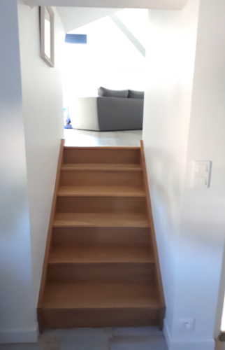 Création d'un escalier pour l'accès aux combles