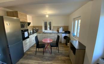 Cuisine blanche moderne La Maison Des Travaux Ales